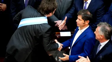 Una encuesta mostró un posible escenario entre Milei y Kicillof en las elecciones nacionales de 2027