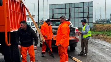 Sciaini puso en marcha los trabajos preventivos para la reparación de la Ruta Nacional 205 en Roque Pérez
