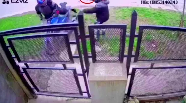 Llegaba a la casa y para robarle el vehículo le gatillaron en la cabeza
