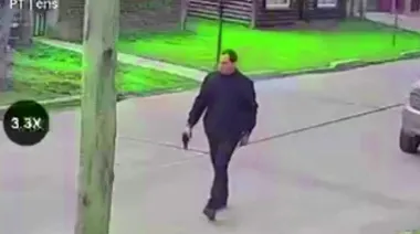 "Las voy a matar yo": lo denunciaron y les baleó las viviendas en La Plata