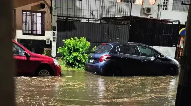 Fuerte temporal: inundaciones, cortes de luz y demoras por las intensas lluvias en el AMBA