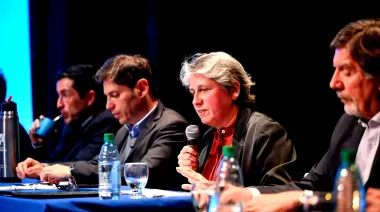 El Gobierno de Kicillof da un guiño a los sindicatos y bloquea los controles de Milei a los docentes por el paro