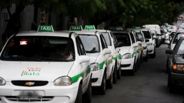 Con muchas exigencias, Taxistas de La Plata reclamaron una definición sobre Uber y Cabify