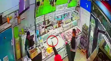 Robo en Merlo: balearon al carnicero, le pegaron a la cajera y la mujer los corrió con una cuchilla