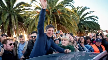 Kicillof vuelve a salir de la Provincia de Buenos Aires y prepara otro desembarco en el Norte argentino