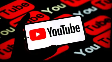 YouTube copia a TikTok y anuncia un cambio fundamental en las visualizaciones de videos