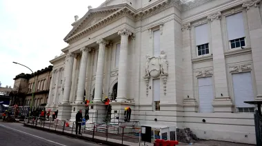 Avanza la puesta en valor de la emblemática Escuela N° 2 de Bahía Blanca