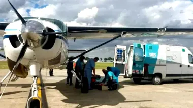 La Provincia trasladó en un vuelo sanitario a dos sobrevivientes del trágico accidente sufrido por una familia de Alejandro Korn en Jujuy
