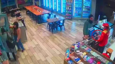 Con un arma de juguete y delante de la policía, robó una Shell en Mar del Plata
