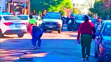 Quién controla el Conurbano: policías golpeados y patrulla destruida en Avellaneda