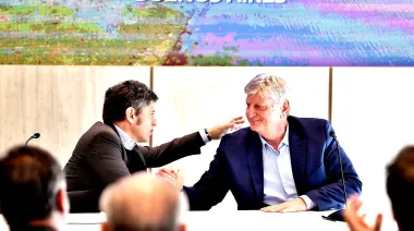 Kicillof llevó su campaña federal a La Pampa: convenios con Ziliotto, alerta por “El Niño” y nuevo reclamo a Milei