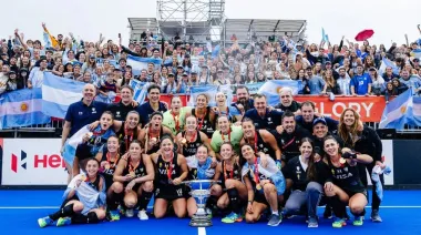 Berni propuso un reconocimiento en el Senado bonaerense para Las Leonas campeonas del mundo