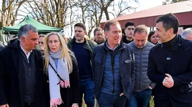 En clave electoral, Petrecca se mostró con dirigentes de La Libertad Avanza y habló de “armar un equipo”