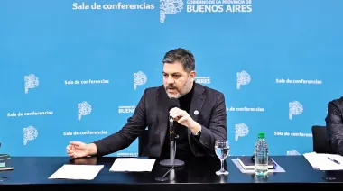 Bianco anunció un nuevo viaje de Kicillof y le tiró dardos a Milei por la cuestión Malvinas