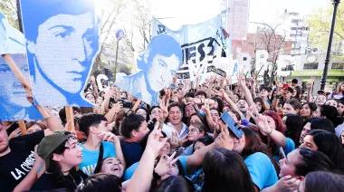 Kicillof suspende una actividad en el interior bonaerense y se suma a la marcha por La Noche de los Lápices en La Plata
