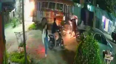Violenta banda de motochorros asaltó a dos hermanos en Merlo