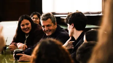 ¿En modo campaña? Massa escuchó a la juventud militante y debatió sobre el futuro de la Argentina