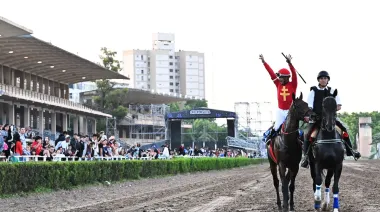 Con importantes premios: convocan a artistas bonaerenses para crear el trofeo del Gran Premio Dardo Rocha