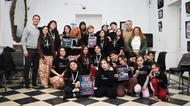 Reconocimiento municipal: Mategazza recibió a bailarines locales tras sus logros internacionales