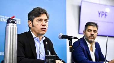 Desde el gobierno bonaerense no ven con malos ojos una foto "Kicillof, el Papa y Milei”