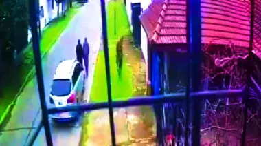 Inhumano suelto en Florencio Varela: atropelló a una jubilada y la abandonó en la calle