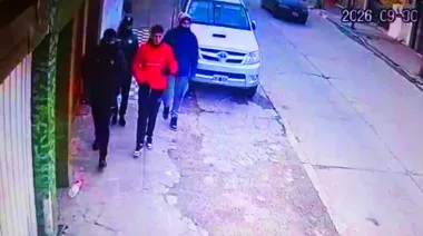 Ataque piraña en Merlo: recibió un culatazo, le robaron el auto y escaparon a los balazos