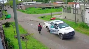 Sin ganas de trabajar: no bajó de la patrulla y un sospechoso se le escapó en Mercedes