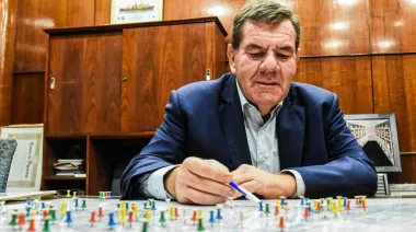 En medio de la ola de inseguridad en Mar del Plata, Montenegro deja su banca en el Senado y prepara su regreso a la intendencia