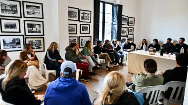 Egüen se reunió con vecinos de Los Álamos, Pensa y La Mulita para presentar la ampliación de la red de gas natural