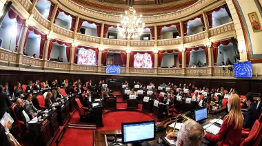 El Senado bonaerense aprobó la “Ley Ema” para prevenir la violencia digital en las escuelas
