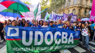 Docentes bonaerenses de UDOCBA pierden la paciencia y le reclamaron a Kicillof una recomposición salarial urgente