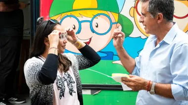 Rivadavia anuncia la inscripción para la entrega de lentes gratuitos de la fundación Banco Provincia