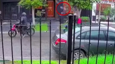 En Morón, motochorros madrugadores le robaron el vehículo con balazos al aire