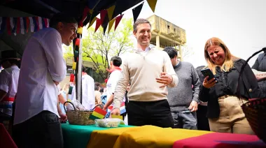 La Escuela Secundaria N° 2 realizó la 11° Feria de las Colectividades de San Vicente
