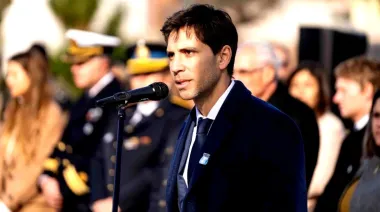 Passaglia quiso marcarle la cancha a Milei por el IVA y los libertarios salieron al cruce por las tasas municipales