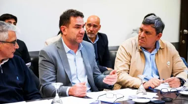 Vázquez ubicó a Massa como “el gran artífice y arquitecto de la unidad del peronismo”