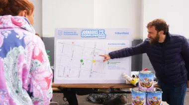 Otermín encabezó una nueva jornada de mejoras en escuelas y espacios públicos de Banfield y Fiorito