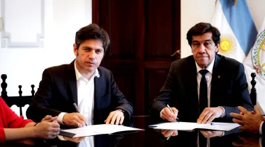 Alejado de la realidad bonaerense, Kicillof viajó hasta Jujuy para mostrarse con un gobernador radical