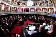 Luego del cortocircuito entre el oficialismo y la oposición, el Senado bonaerense llamó a extraordinarias