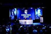 Con cartel de "Cristina 2025" de fondo, Máximo Kirchner dijo: "La unidad no es hasta que duela, es hasta que sirva"