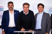 Juanci Martínez firmó un convenio con Kicillof y sumó una nueva propuesta académica para Rivadavia
