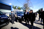 En Pilar, Kicillof y Achával inauguraron una nueva base barrial con nuevos patrulleros