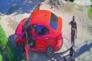 Cambiaron la monta: DiDi moto y pasajera asaltados durante un raid delictivo en Merlo