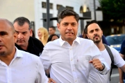 Kicillof frenó su gira nacional, recalcula su estrategia para el 2027 y apunta al segundo semestre