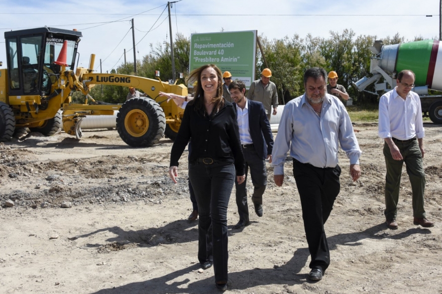 Vidal visitó las obras en marcha de los distritos de Coronel Dorrego y Coronel Pringles