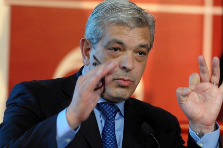 Domínguez abrió las puertas y quiere convocar a radicales a un "gran frente político"