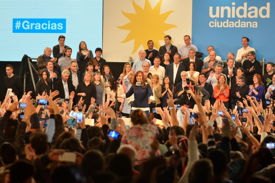 Las postales del acto de Cristina en el Club Atenas de La Plata