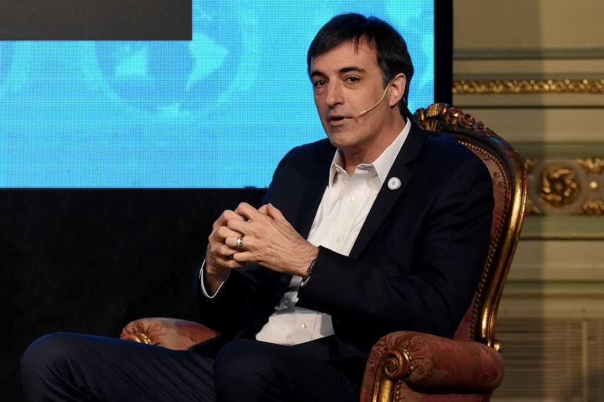 De cara a octubre, Esteban Bullrich quiere sacarle votos a Cristina y la desafió a un debate