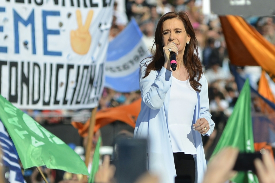 Fotogalería del masivo acto de Cristina realizado en el estadio de Racing