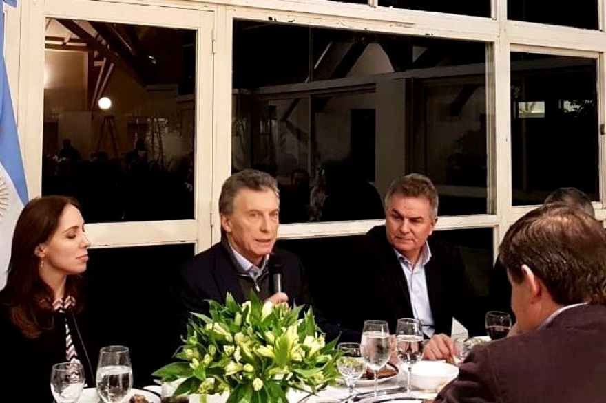 Para contener a la tropa, Macri cenó con Vidal e intendentes de Cambiemos en Olivos